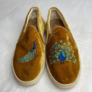 Soludos size 6 1/2 gold fabric loafers with peacocks gently used condition